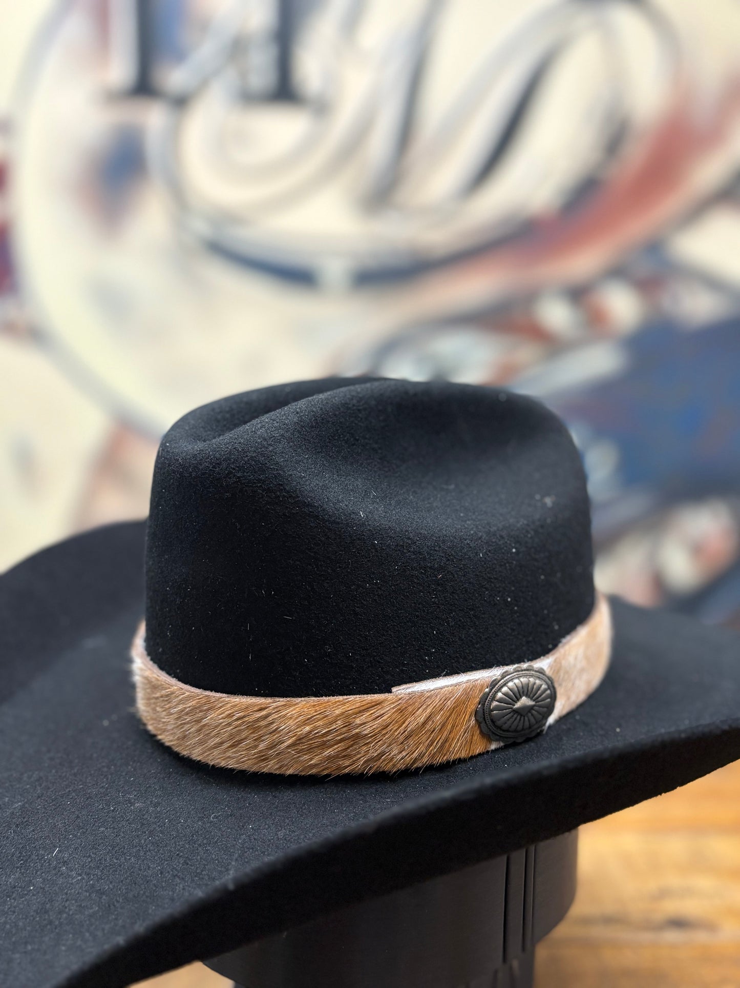 Hat Band - Cow Hide - Tan/White - Round Buckle