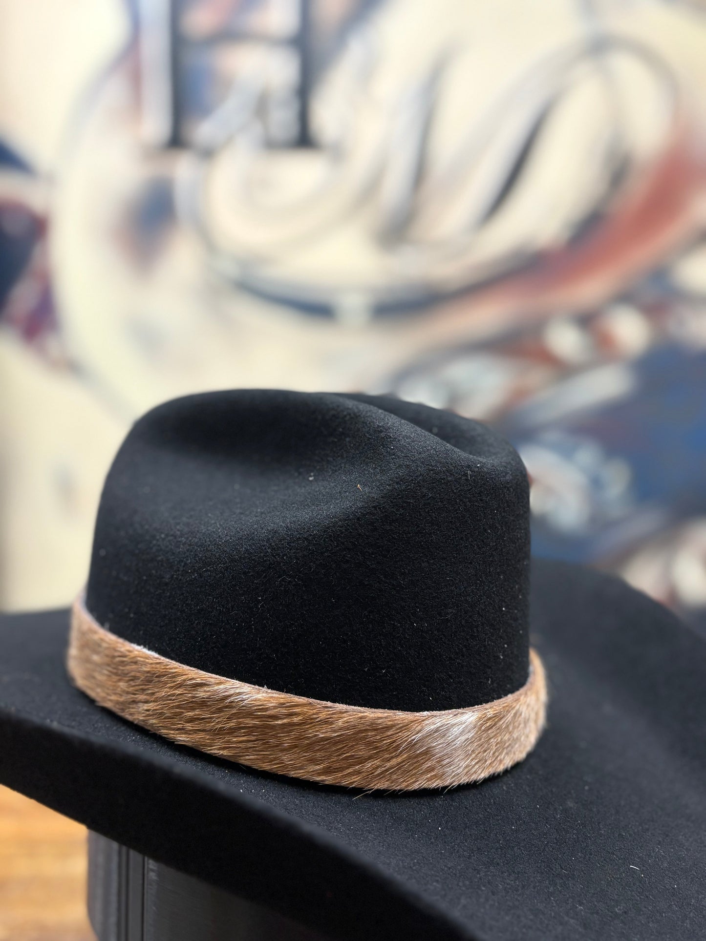 Hat Band - Cow Hide - Tan/White - Round Buckle