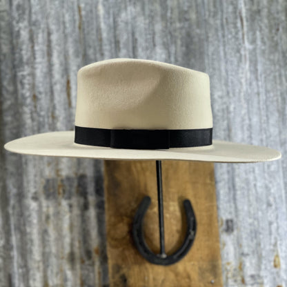 Fedora | White