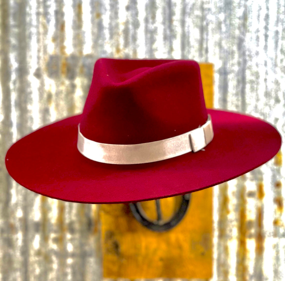Fedora | Red