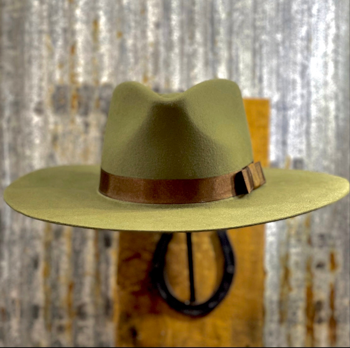 Fedora | Olive